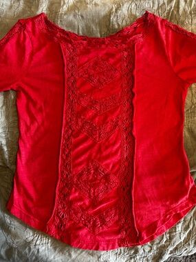 Free People Red middle Lace & Panel Sleeve Top